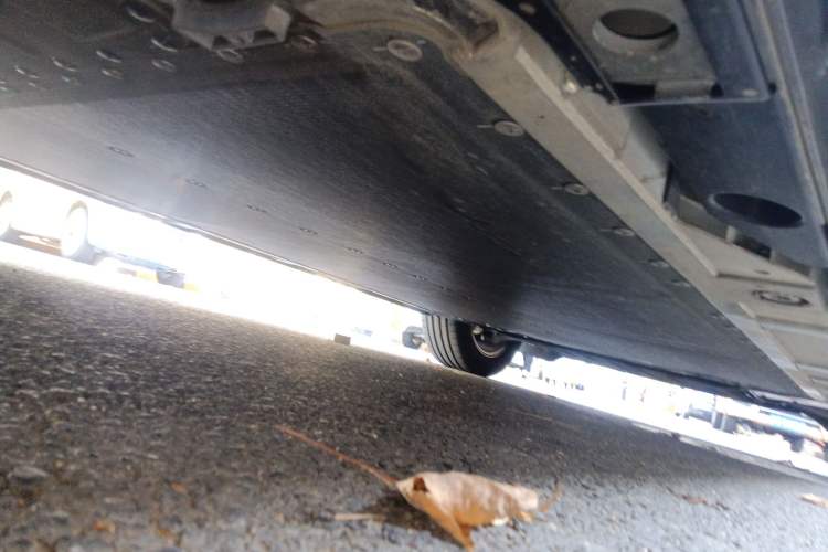 Used ONVO L60 2024 60 kWh All-Wheel Drive Chassis Rear Right