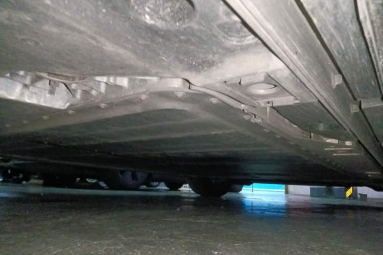 Used ONVO L60 2024 60 kWh All-Wheel Drive Chassis Rear Right