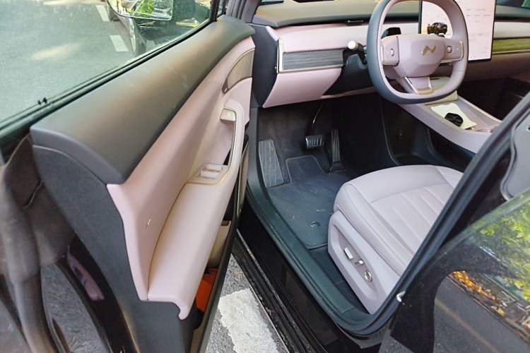 Used ONVO L60 2024 60 kWh Rear-Drive Version Driver Seat