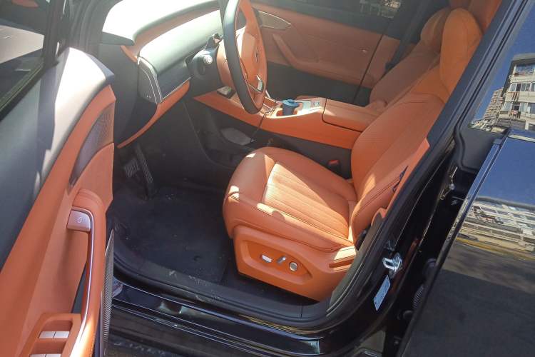 Used ONVO L60 2024 60 kWh All-Wheel Drive Driver Seat