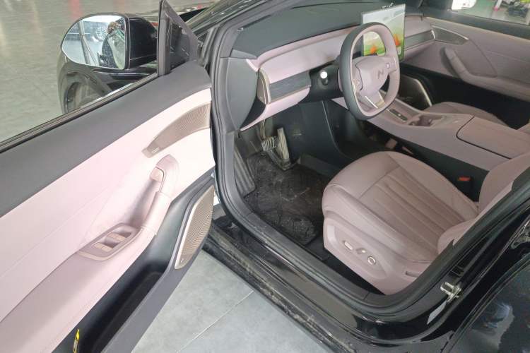 Used ONVO L60 2024 60 kWh Rear-Drive Version Driver Seat