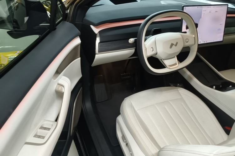 Used ONVO L60 2024 60 kWh All-Wheel Drive Driver Seat