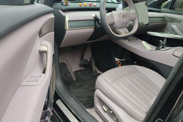 Used ONVO L60 2024 60 kWh Rear-Drive Version Driver Seat