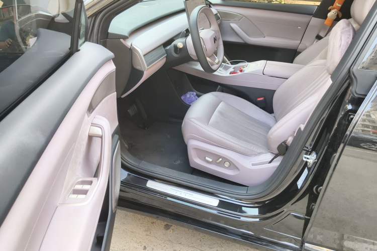 Used ONVO L60 2024 60 kWh Rear-Drive Version Driver Seat