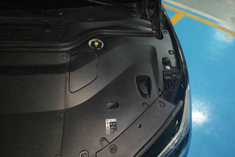 Used ONVO L60 2024 60 kWh All-Wheel Drive Engine Bay Left