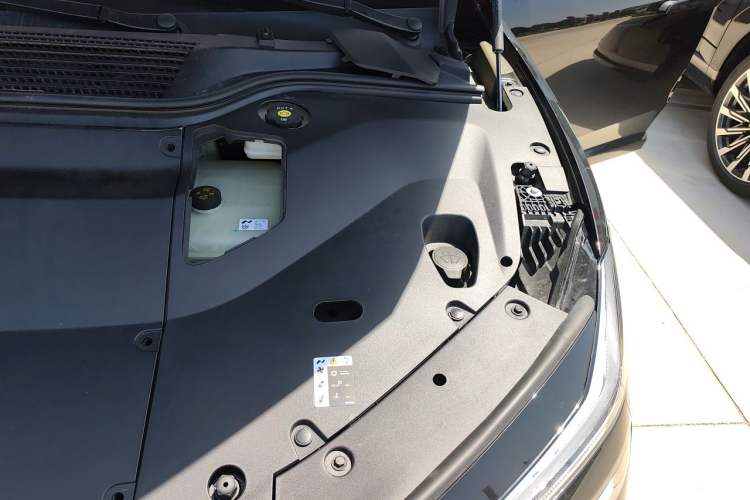 Used ONVO L60 2024 60 kWh Rear-Drive Version Engine Bay Left