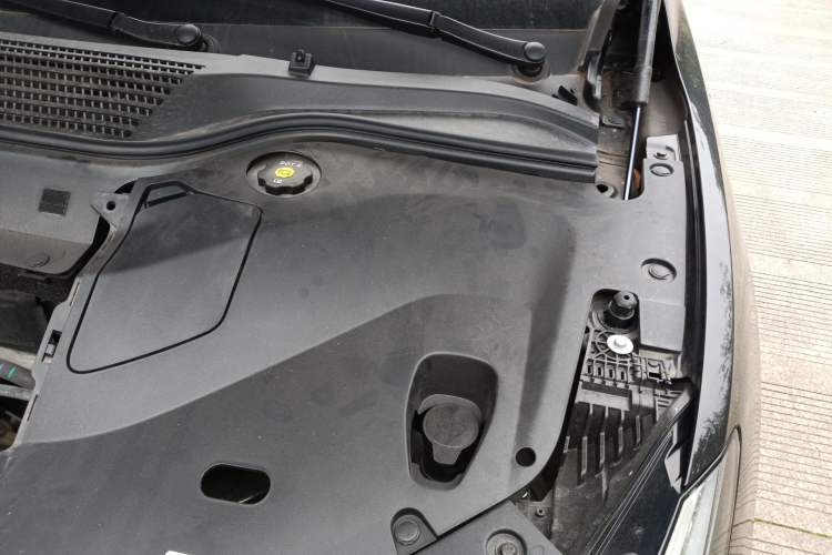 Used ONVO L60 2024 60 kWh Rear-Drive Version Engine Bay Left