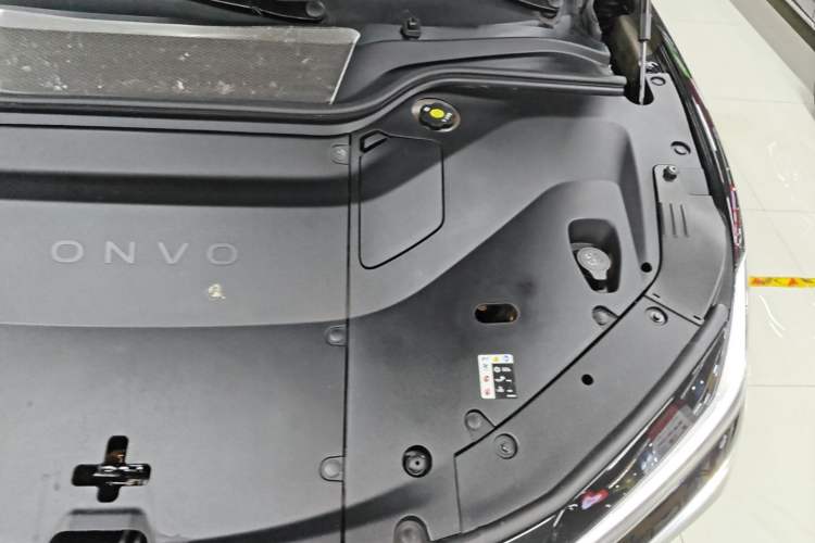 Used ONVO L60 2024 60 kWh Rear-Drive Version Engine Bay Left