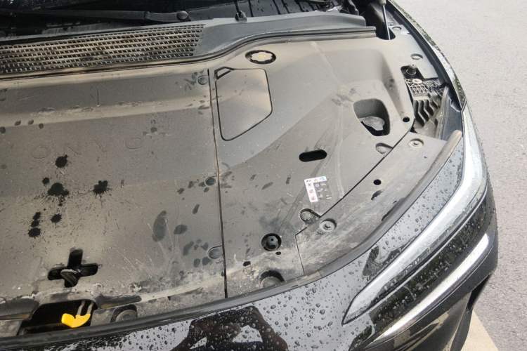 Used ONVO L60 2024 60 kWh All-Wheel Drive Engine Bay Left