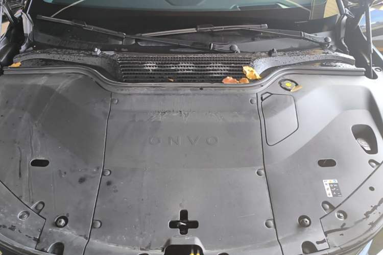 Used ONVO L60 2024 60 kWh Rear-Drive Version Engine Bay