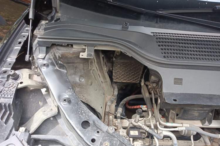 Used ONVO L60 2024 60 kWh Rear-Drive Version Engine Bay Right
