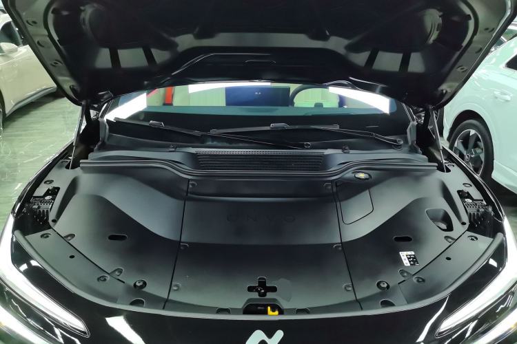Used ONVO L60 2024 60 kWh Rear-Drive Version Engine Bay