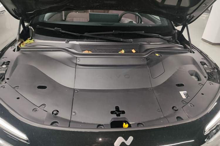 Used ONVO L60 2024 85 kWh Rear-Drive Version Engine Bay