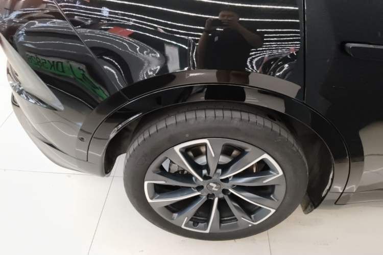 Used ONVO L60 2024 60 kWh Rear-Drive Version Exterior 2