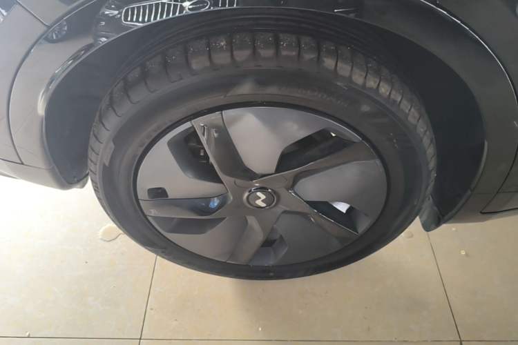 Used ONVO L60 2024 60 kWh Rear-Drive Version Exterior 2