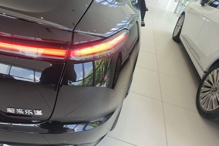 Used ONVO L60 2024 60 kWh Rear-Drive Version Exterior 3