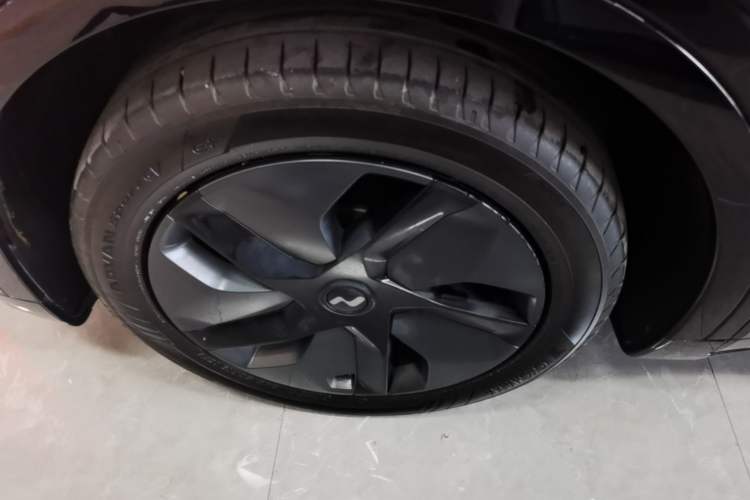 Used ONVO L60 2024 60 kWh Rear-Drive Version Exterior 4