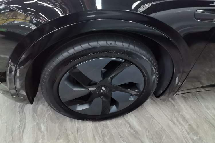 Used ONVO L60 2024 60 kWh Rear-Drive Version Exterior 4
