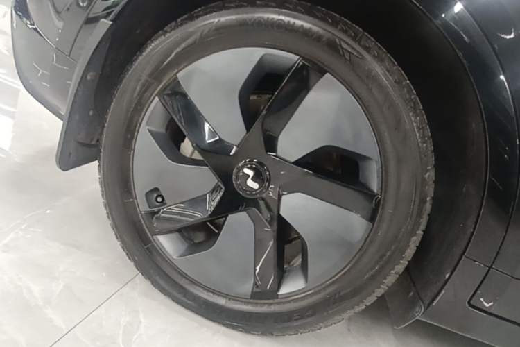 Used ONVO L60 2024 60 kWh Rear-Drive Version Exterior 5