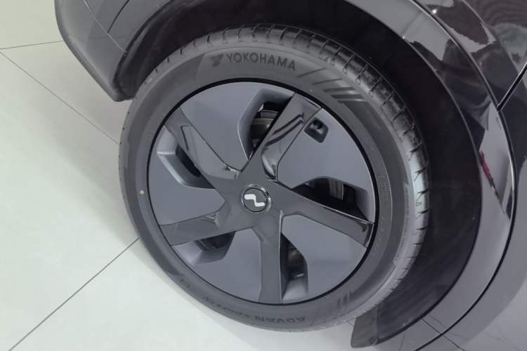 Used ONVO L60 2024 60 kWh Rear-Drive Version Exterior 5