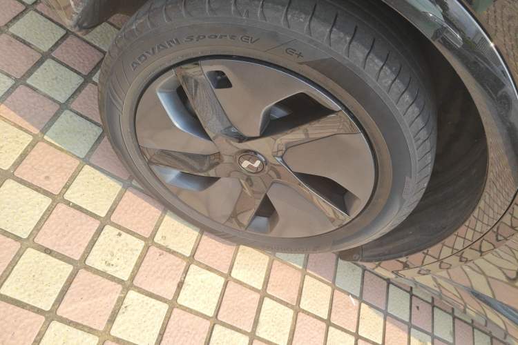 Used ONVO L60 2024 60 kWh Rear-Drive Version Exterior 5