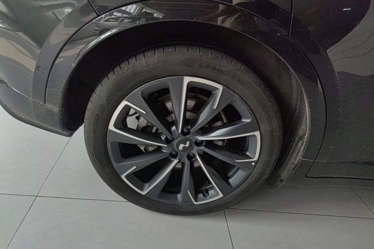 Used ONVO L60 2024 60 kWh All-Wheel Drive Exterior 5