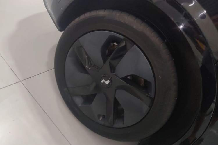 Used ONVO L60 2024 60 kWh Rear-Drive Version Exterior 5