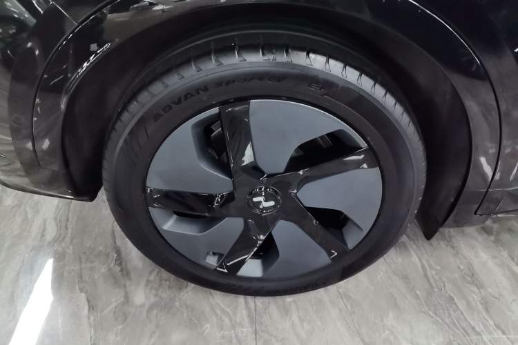 Used ONVO L60 2024 60 kWh Rear-Drive Version Exterior 5