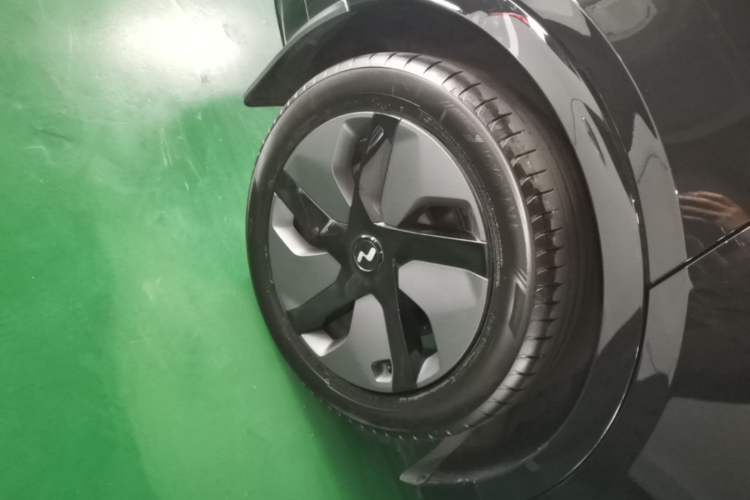 Used ONVO L60 2024 60 kWh Rear-Drive Version Exterior 5