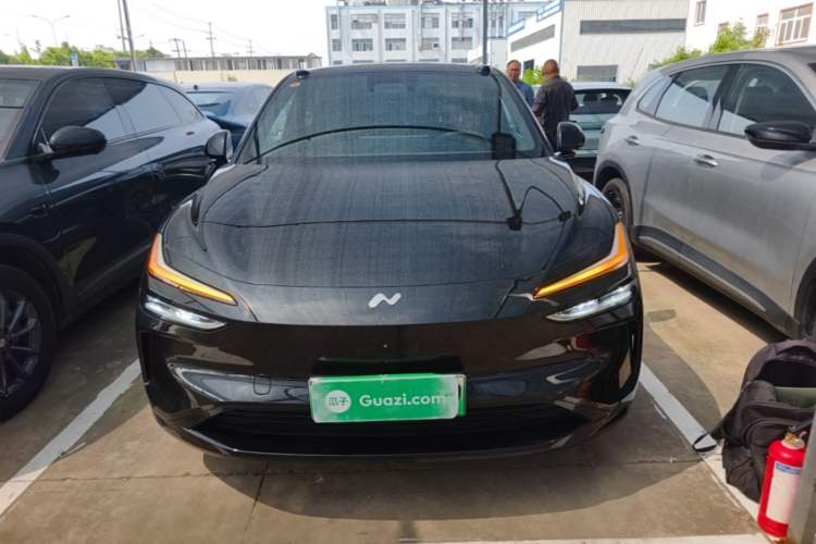 Used ONVO L60 2024 60 kWh Rear-Drive Version Front