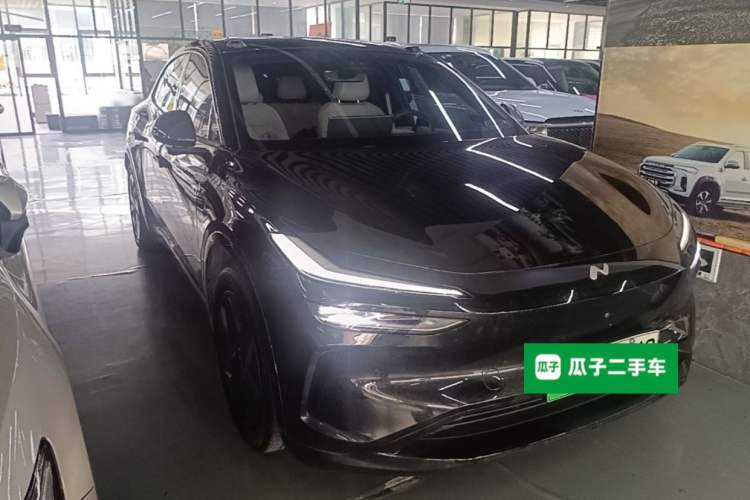 Used ONVO L60 2024 60 kWh Rear-Drive Version Front Right 45 Deg