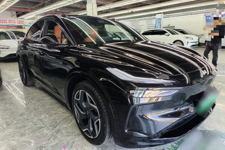 Used ONVO L60 2024 60 kWh All-Wheel Drive Front Right 45 Deg
