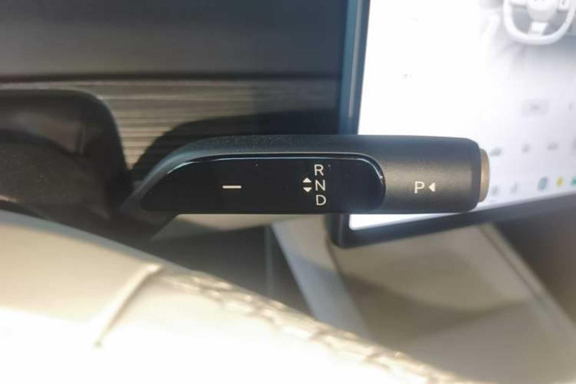 Used ONVO L60 2024 60 kWh All-Wheel Drive Gear Lever