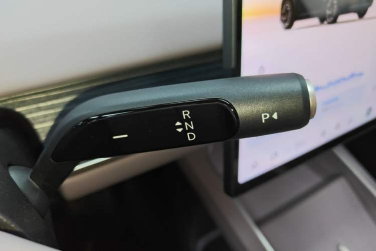 Used ONVO L60 2024 60 kWh All-Wheel Drive Gear Lever