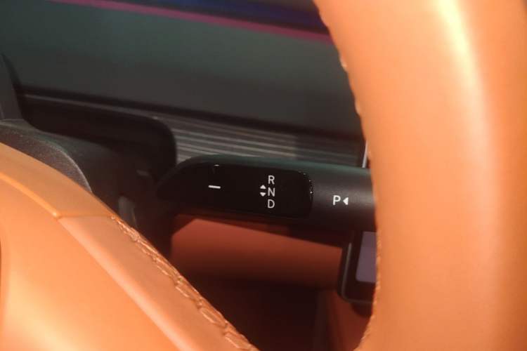 Used ONVO L60 2024 60 kWh Rear-Drive Version Gear Lever