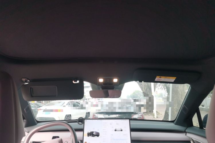Used ONVO L60 2024 60 kWh Rear-Drive Version Headliner