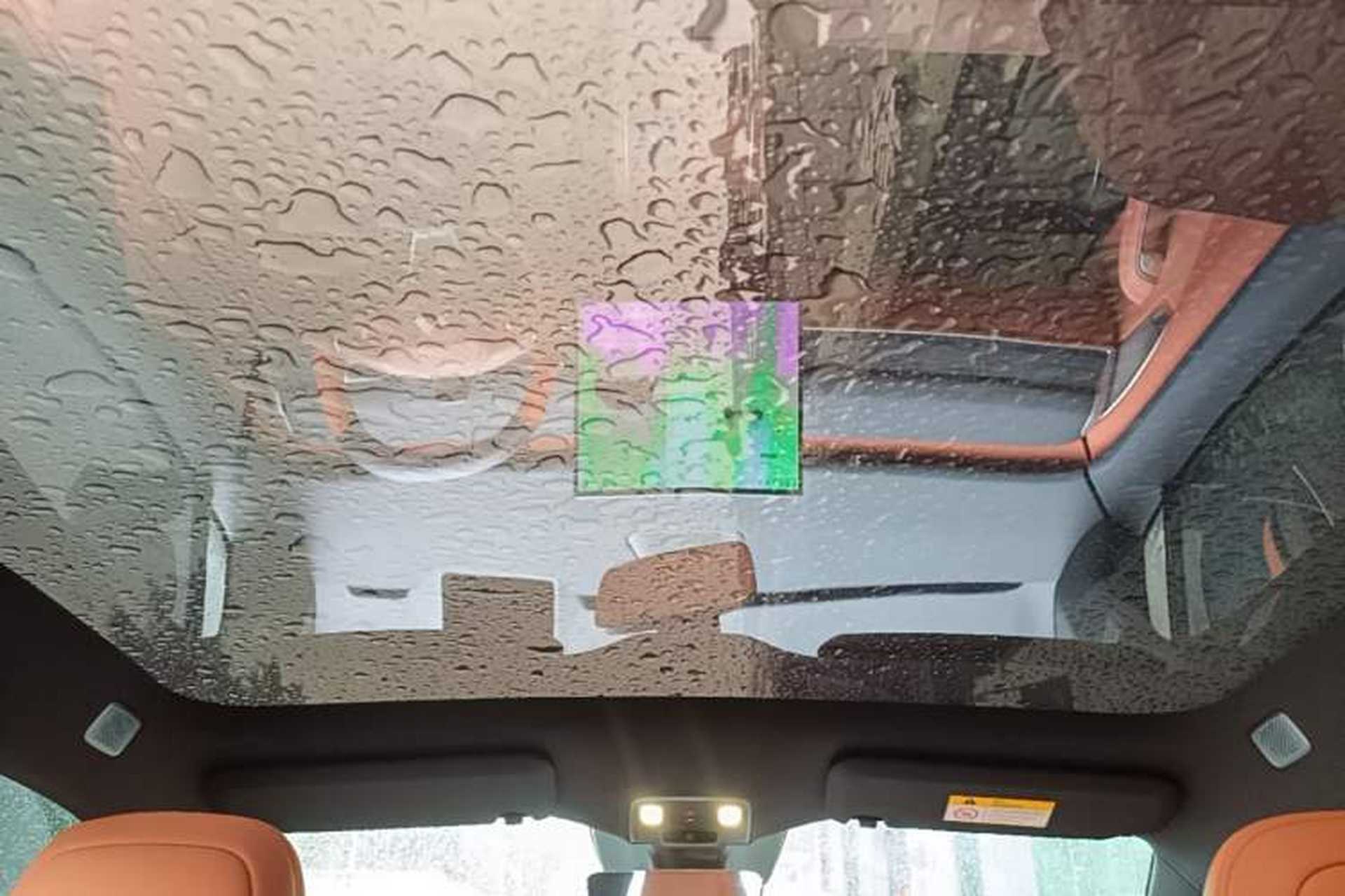 Used ONVO L60 2024 60 kWh All-Wheel Drive Headliner