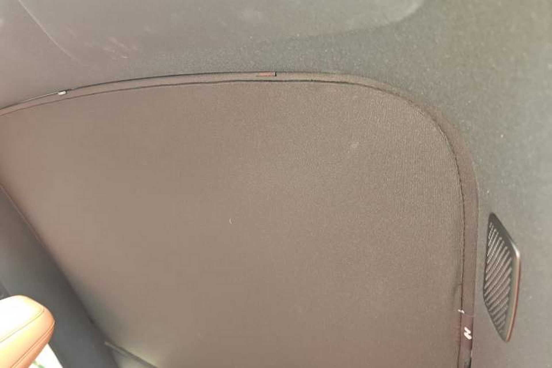 Used ONVO L60 2024 60 kWh All-Wheel Drive Headliner