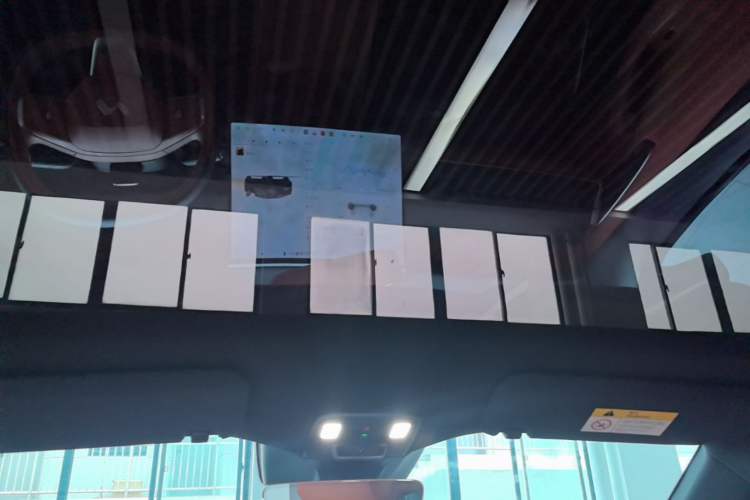 Used ONVO L60 2024 60 kWh Rear-Drive Version Headliner