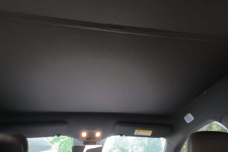 Used ONVO L60 2024 60 kWh Rear-Drive Version Headliner