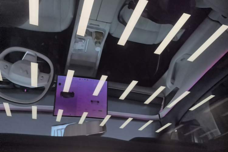 Used ONVO L60 2024 60 kWh Rear-Drive Version Headliner