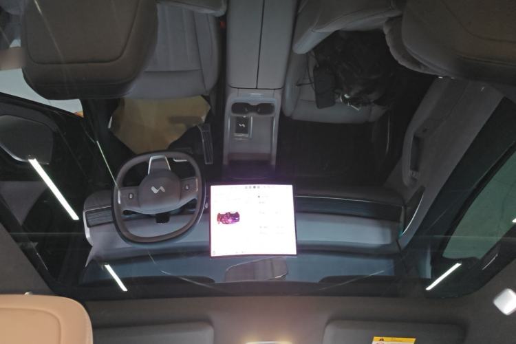 Used ONVO L60 2024 60 kWh Rear-Drive Version Headliner