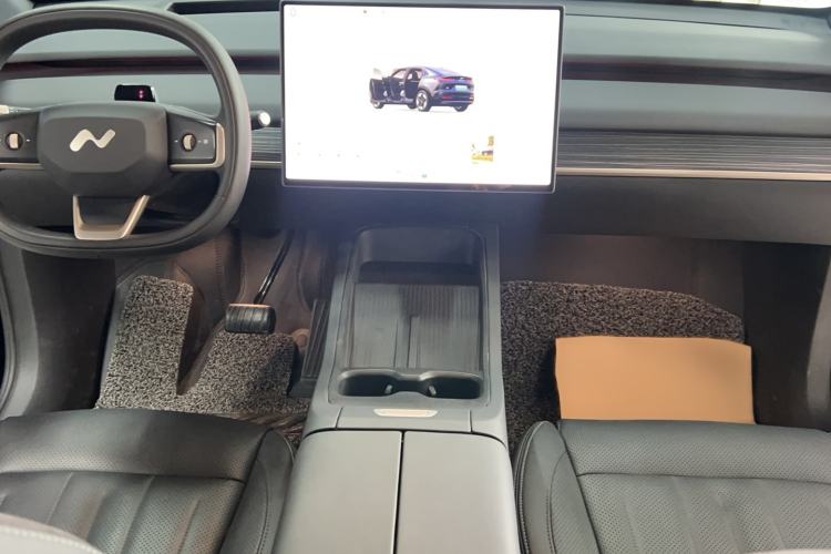 Used ONVO L60 2024 60 kWh Rear-Drive Version Interior 1