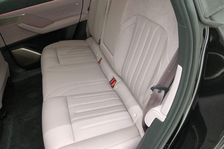 Used ONVO L60 2024 60 kWh Rear-Drive Version Interior 1