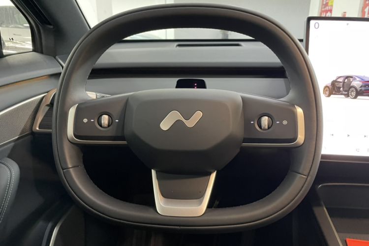 Used ONVO L60 2024 85 kWh All-Wheel Drive Interior 2
