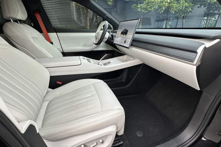 Used ONVO L60 2024 60 kWh Rear-Drive Version Interior 3