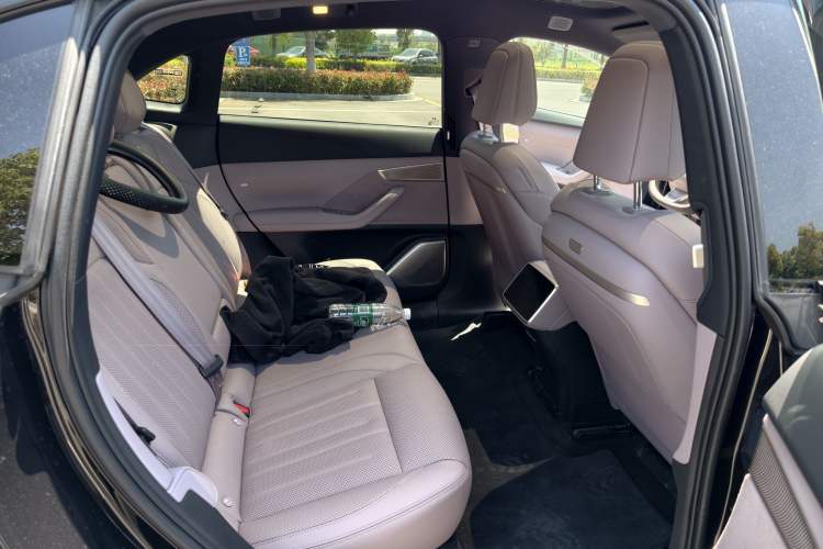 Used ONVO L60 2024 85 kWh Rear-Drive Version Interior 3