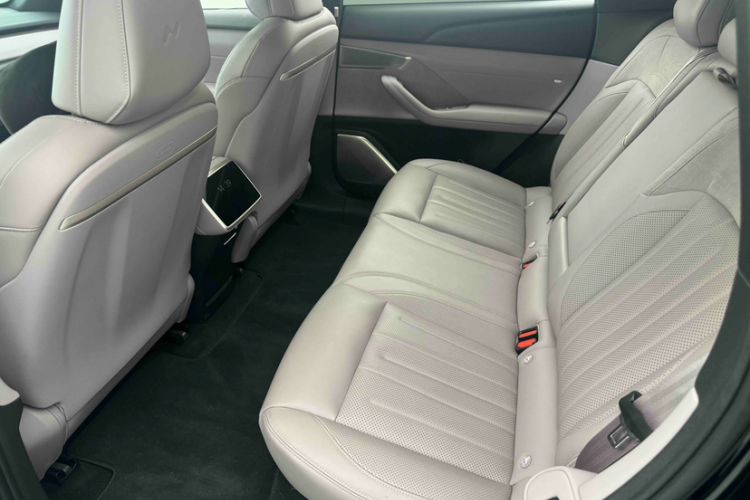 Used ONVO L60 2024 60 kWh Rear-Drive Version Interior 4