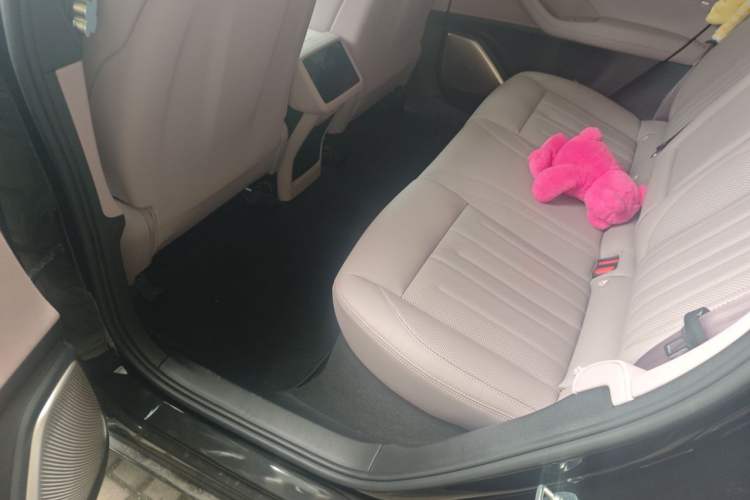 Used ONVO L60 2024 60 kWh Rear-Drive Version Interior 4