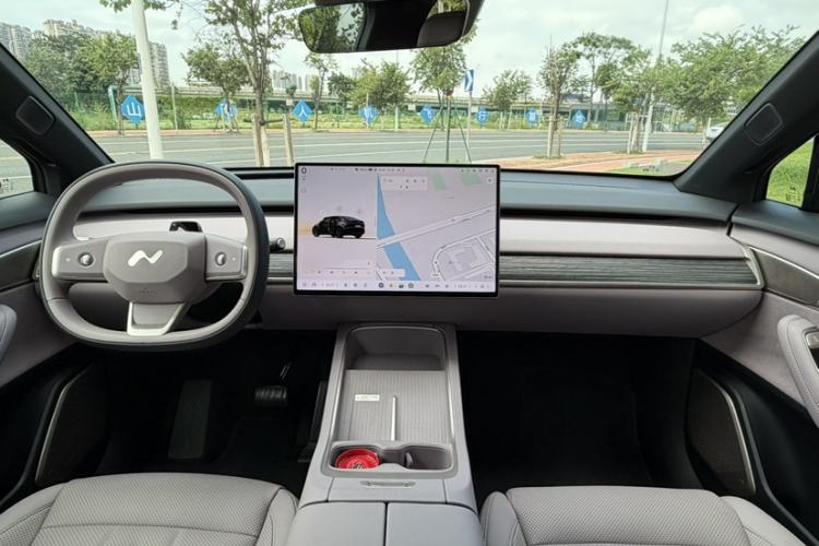 Used ONVO L60 2024 60 kWh Rear-Drive Version Interior 6